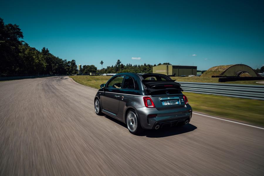  Abarth 595C Turismo (312) 2016 года  (WW) (фото 11 из 31)
